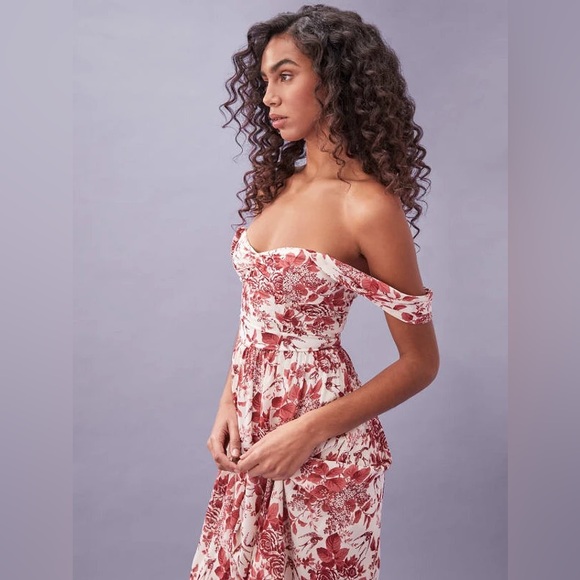 Reformation off-the-shoulder Violet Dress in red and white print. - Picture 2 of 5